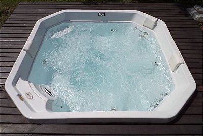 SPA MERIDIAN - JACUZZI - 6 PESSOAS - 2,14X2,14X0,91