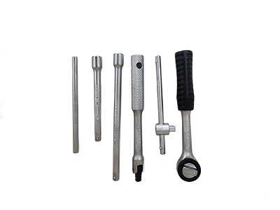 KIT COM SOQUETES SEXTAVADOS E ACESSÓRIOS ENC 1/4" - 17PÇS