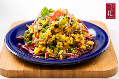 SALADA DE CANJIQUINHA COM CARNE SECA E ABÓBORA