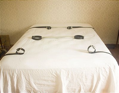 Sistema de Restrição Total para Cama em couro