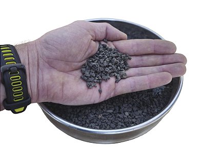 LAVA ROCK (P) 2 Litros Substrato Premium para Plantas (3-6mm) Preto