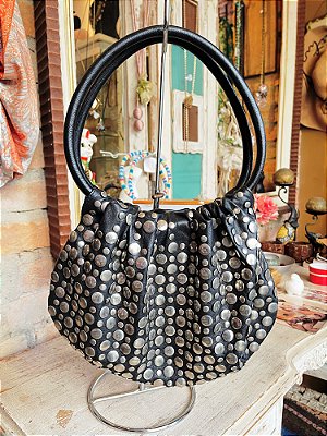 Bolsa Preta de Couro com Aplicações