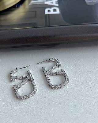 Brinco Argola Inspiração Valentino Cravejado Com Zircônias Cristais