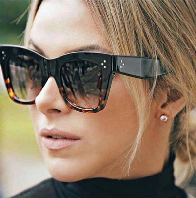 Óculos de Sol Feminino Design Clássico - Compre aqui - Dali Menina | Roupa  feminina