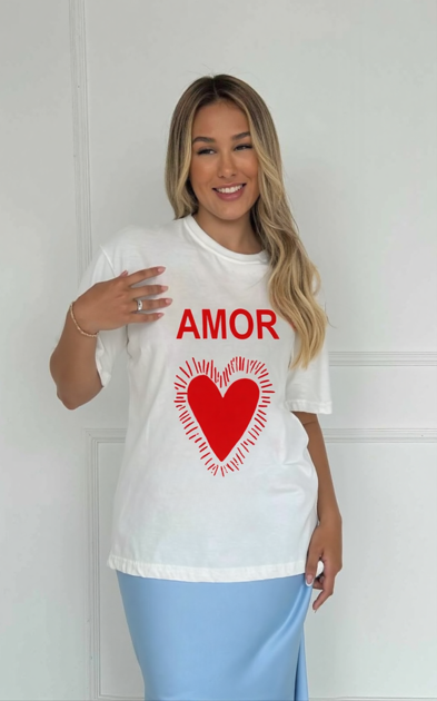 T-SHIRT OVERSIZED ESTAMPA LOCALIZADA AMOR - FLOR DE LARANJEIRA