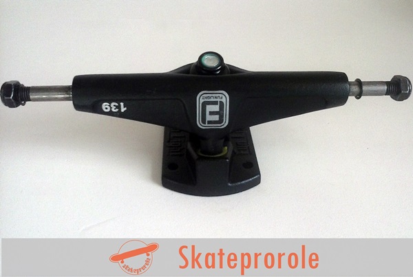 https://skateprorole.lojaintegrada.com.br/truck-skate-funlight-139mm-aluminio-black.html