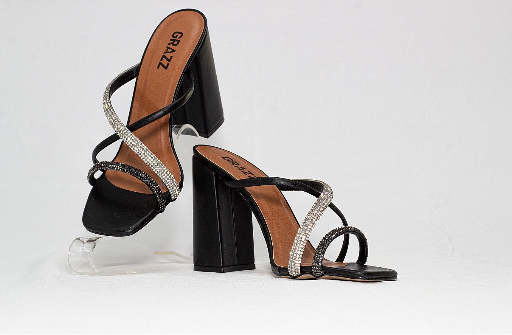 Sandalia preta com brilho - GRAZZ | Sapatos, Bolsas e Acessórios Femininos