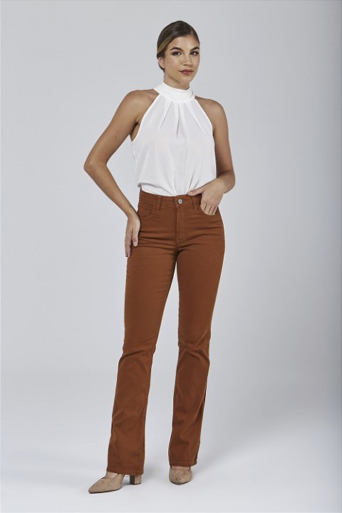 Calça Boot Cut Sarja Cotelê Marrom - Turim