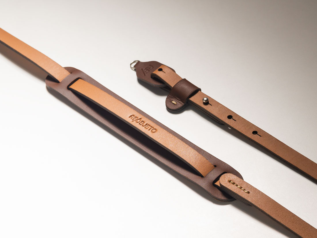 Alça para câmera fotográfica em couro legítimo marrom café e caramelo.