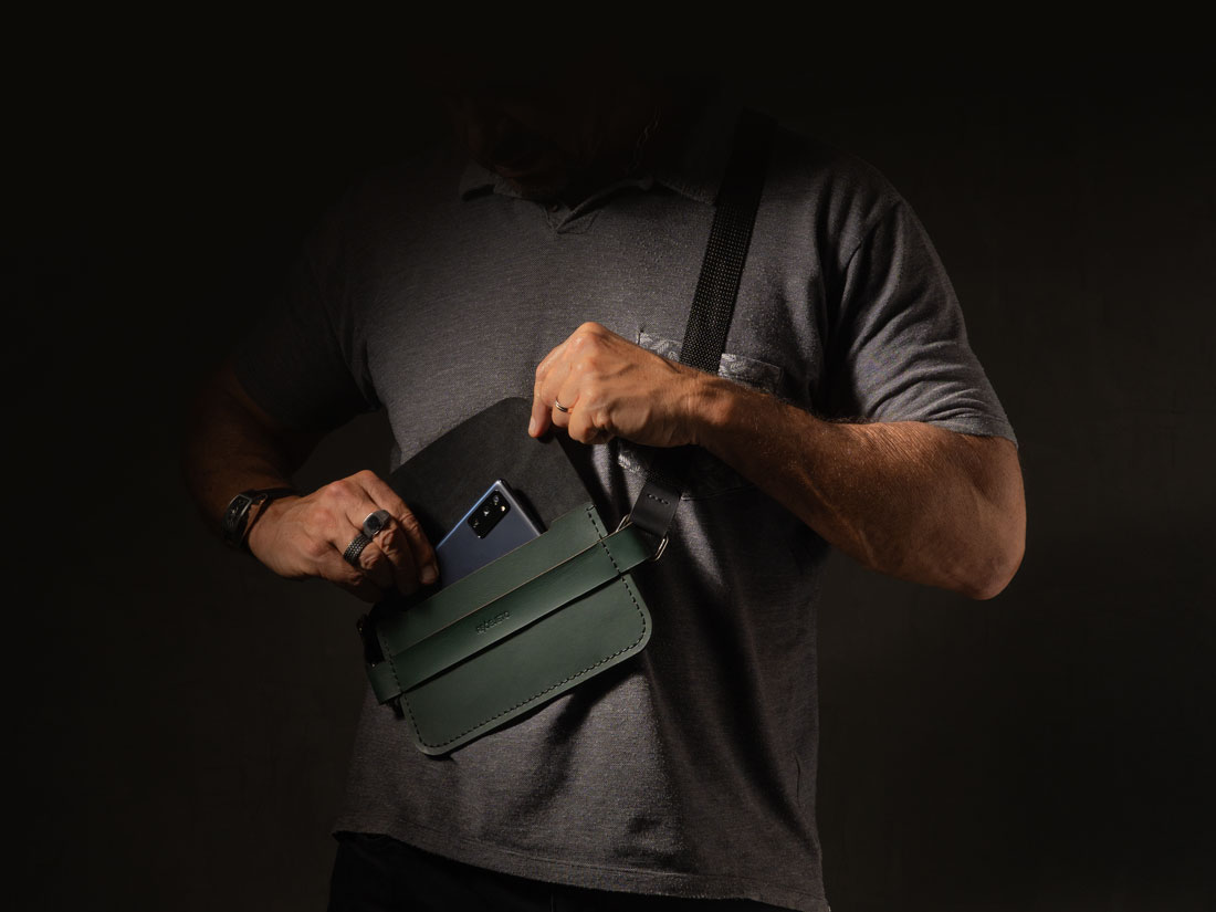 A bolsa Giro tem um design minimalista e clean, com soluções inspiradas na selaria tradicional. A bolsa Giro tem um design minimalista e clean, com soluções inspiradas na selaria tradicional.