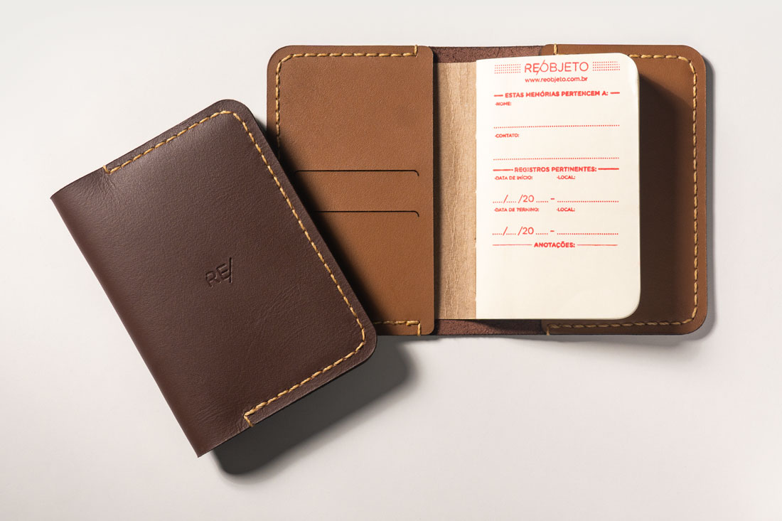 Capa para passaporte, diário de viagem ou field notes em couro legítimo marrom café e caramelo.