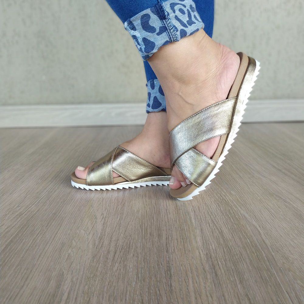 Sandália Flatform Meg em Couro Ouro Velho - Amo Calçados | Calçados  Femininos Super Confortáveis