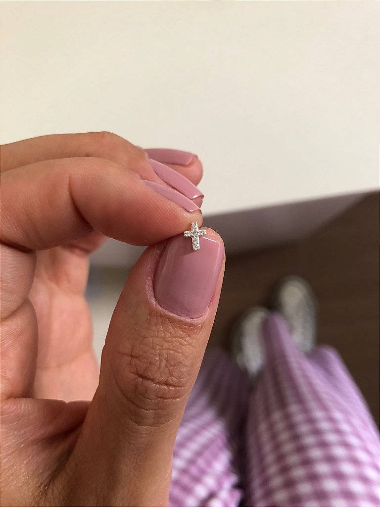 Piercing Tragus de Prata Cruz com Zircônias prata 925