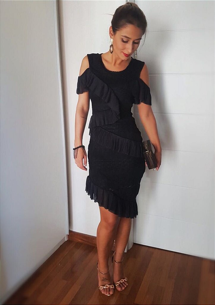 vestido de renda com transparência