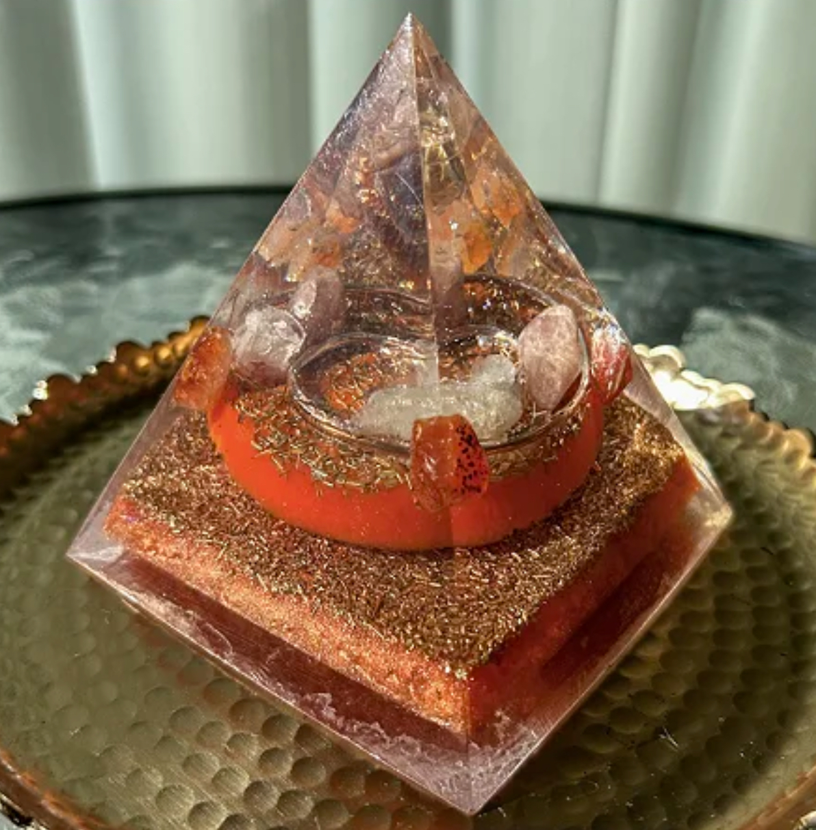 Pirâmide Orgonite Revitalização Energética