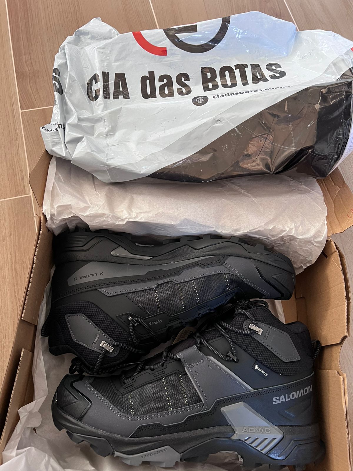 Bota Salomon X Ultra 5 MID GTX Masculina - Preta - CIA das BOTAS