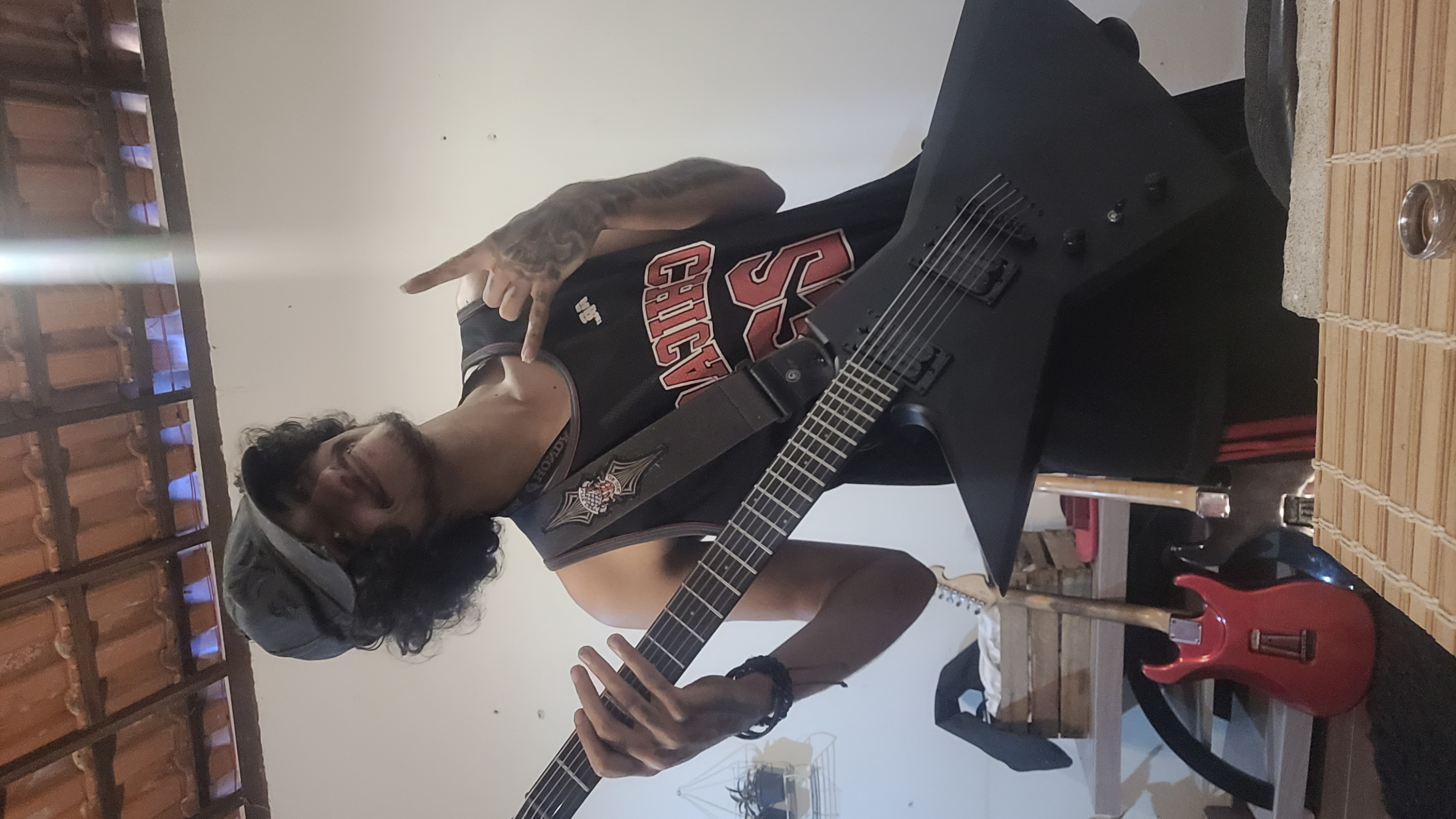 Guitarra 6 Cordas S by Solar EB4.6C preta carbono fosco Expl