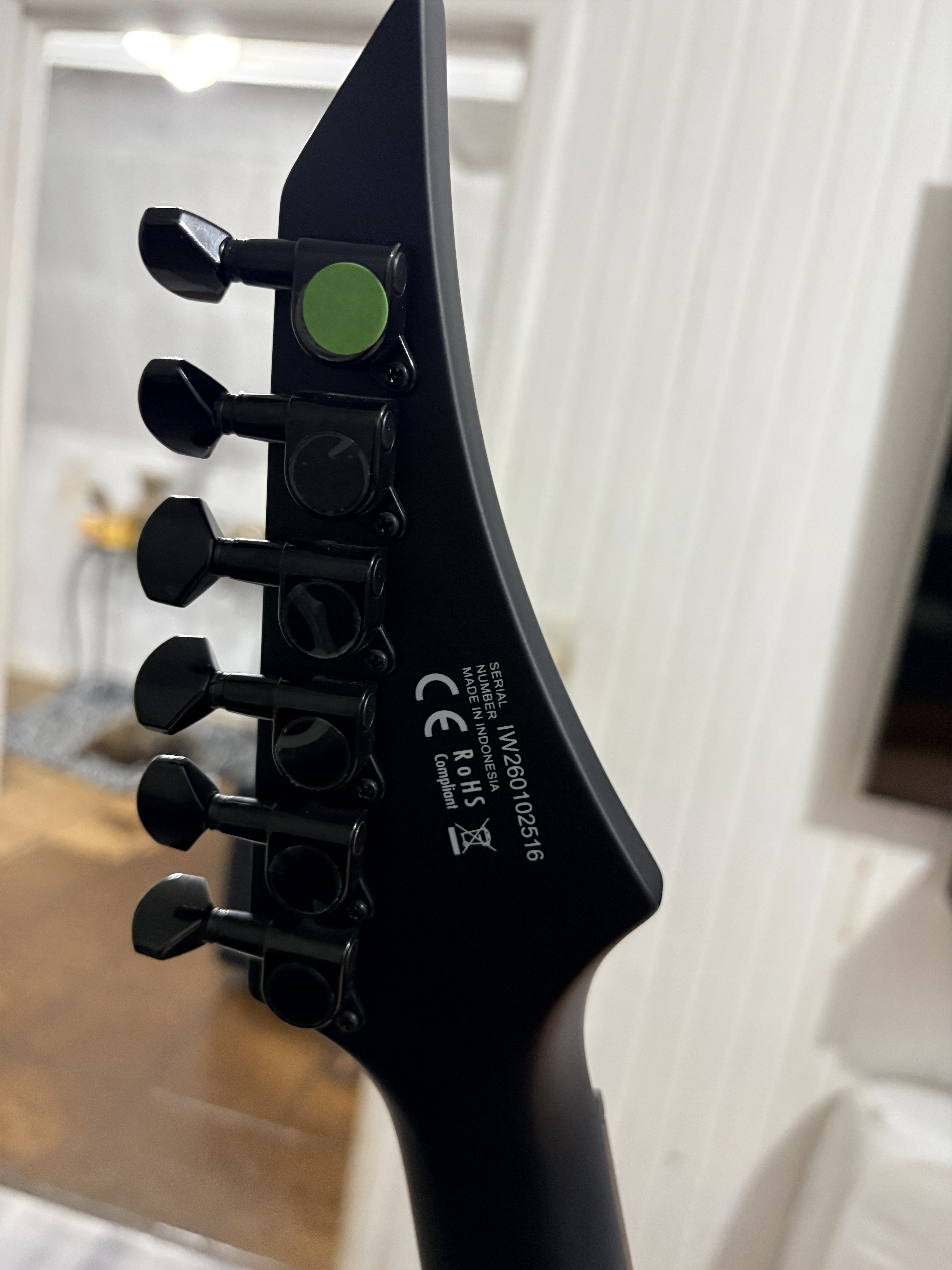 Guitarra 6 Cordas S by Solar AB4.6C preto carbono fosco - Norris