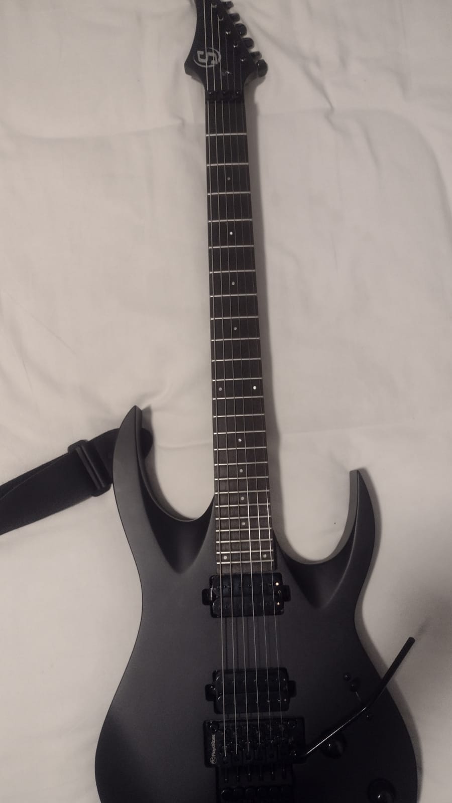 Guitarra 6 Cordas S by Solar AB4.6FRC preta floyd rose Indonesia