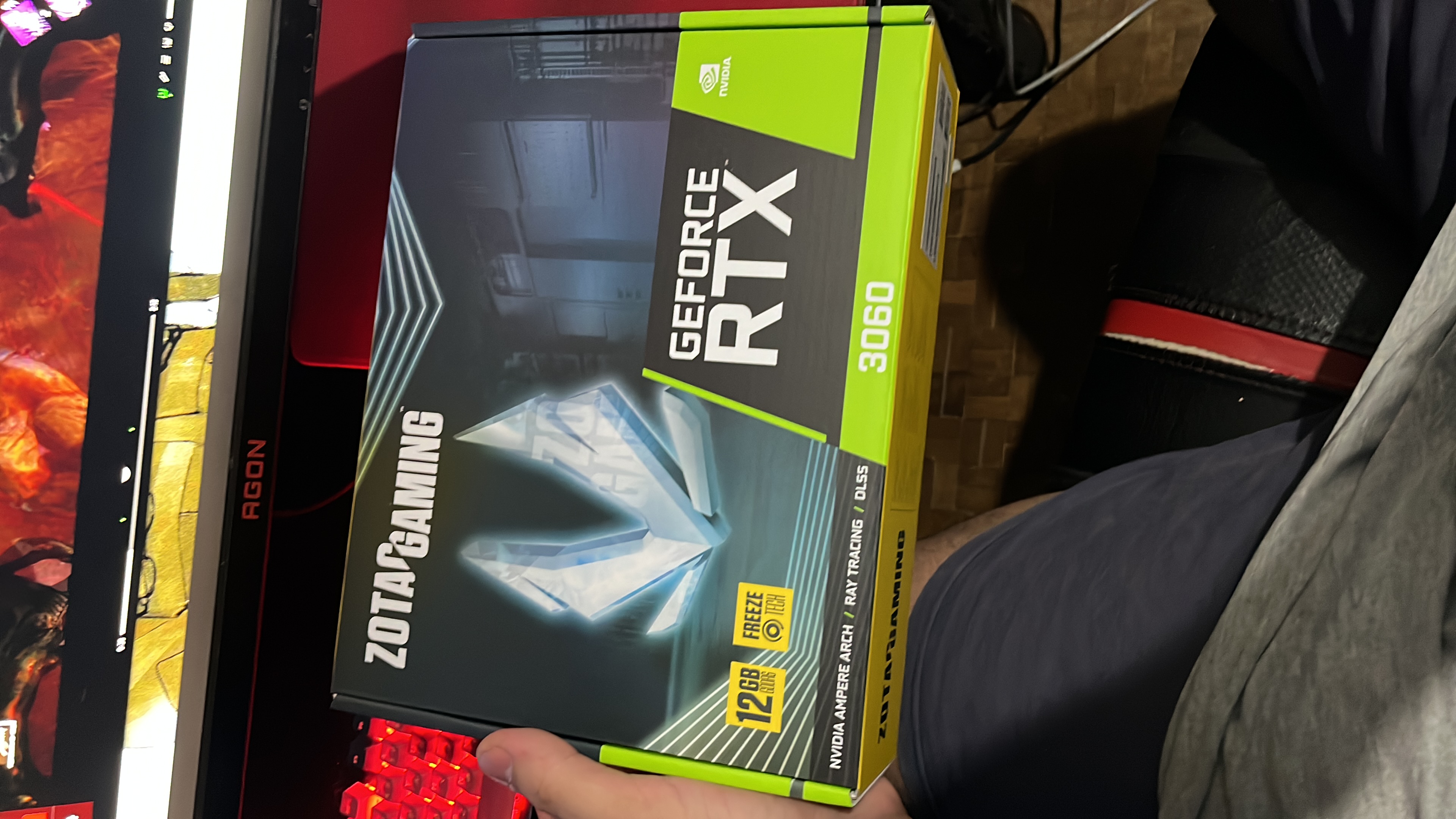 Placa de Vídeo Zotac GeForce RTX 3060 12GB GDDR6 - ZT Placa de Vídeo Zotac GeForce RTX 3060 12GB GDDR6 - ZT
