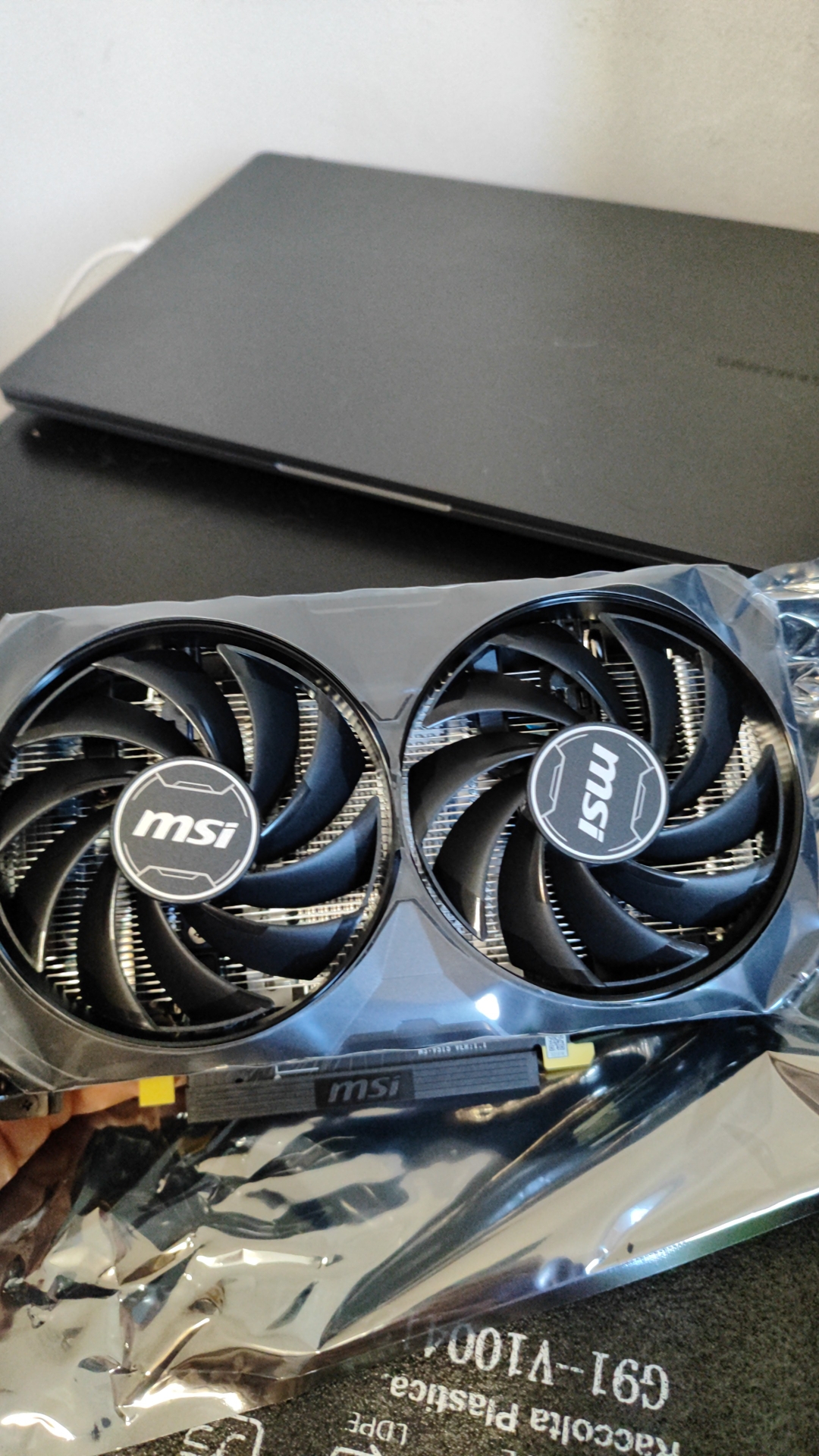 Placa de Video MSI GeForce RTX 4060 Ti Ventus 2X Black OC 8GB