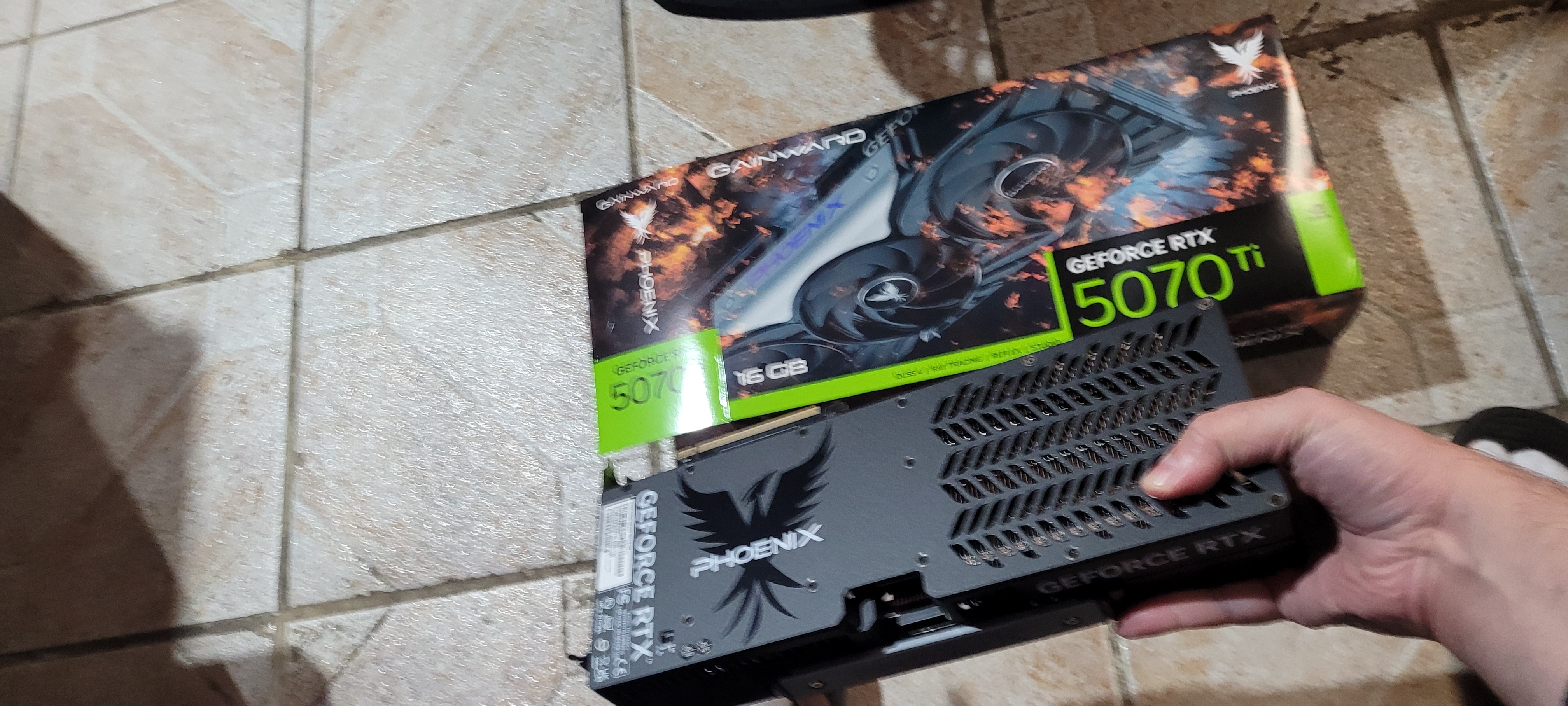 Placa de Video Gainward GeForce RTX 5070 TI Phoenix | GK Infostore