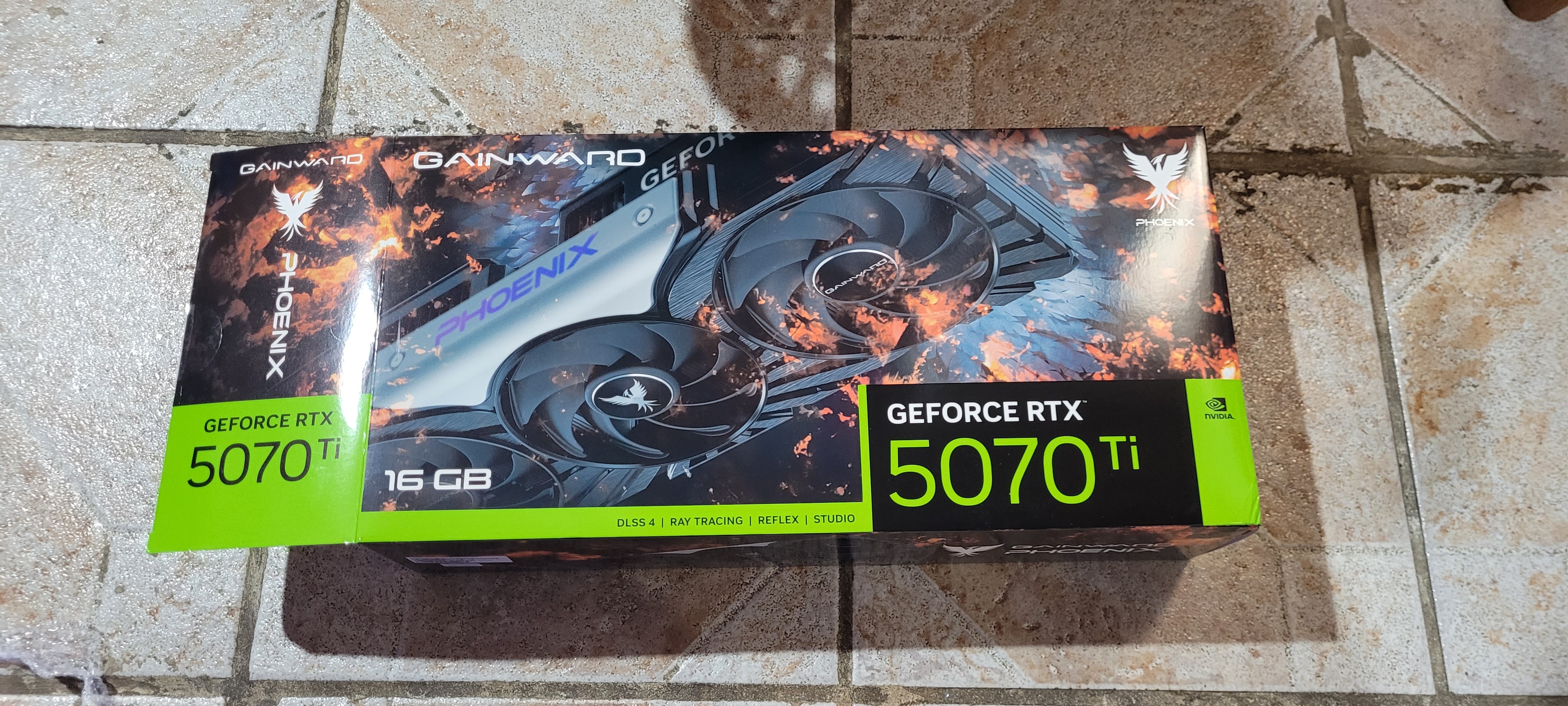 Placa de Video Gainward GeForce RTX 5070 TI Phoenix 16GB GDDR7 256