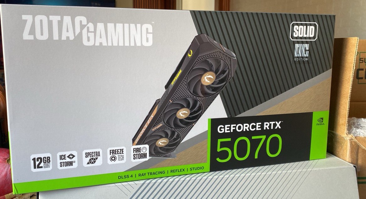 Placa de Video Zotac GeForce RTX 5070 Solid OC 12GB GDDR7 192 bit