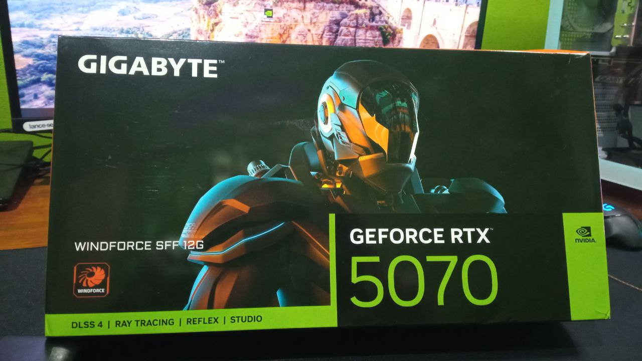 Placa de Video Gigabyte GeForce RTX 5070 Windforce SFF | GK Infostore