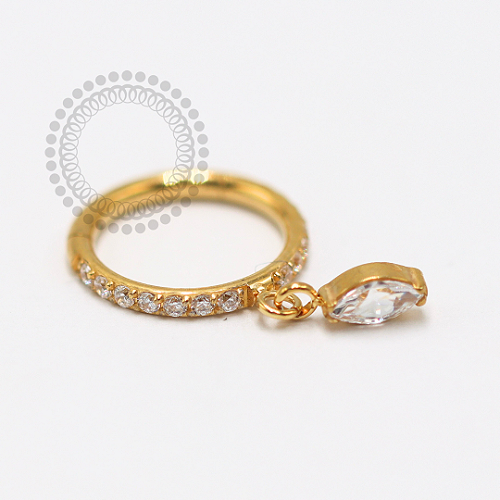 TN1536 Segmento CZ Pingente Navete Titânio PVD Gold