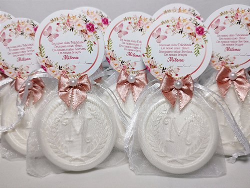 Lembrancinha de Batizado Menina, Sabonete Anjinho com Mini Terço - DNA  Aromas - Lembrancinhas e Presentes Personalizados