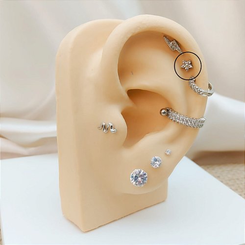 Piercing Cravejado Para Hélix Com Banho De Ródio - SegundoFuro.com