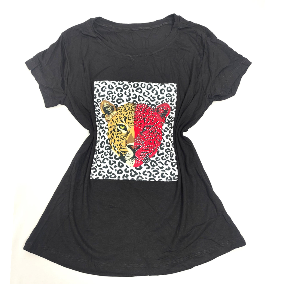 Camiseta Feminina T-Shirt Preta Estampa Onça Detalhes Vermelho