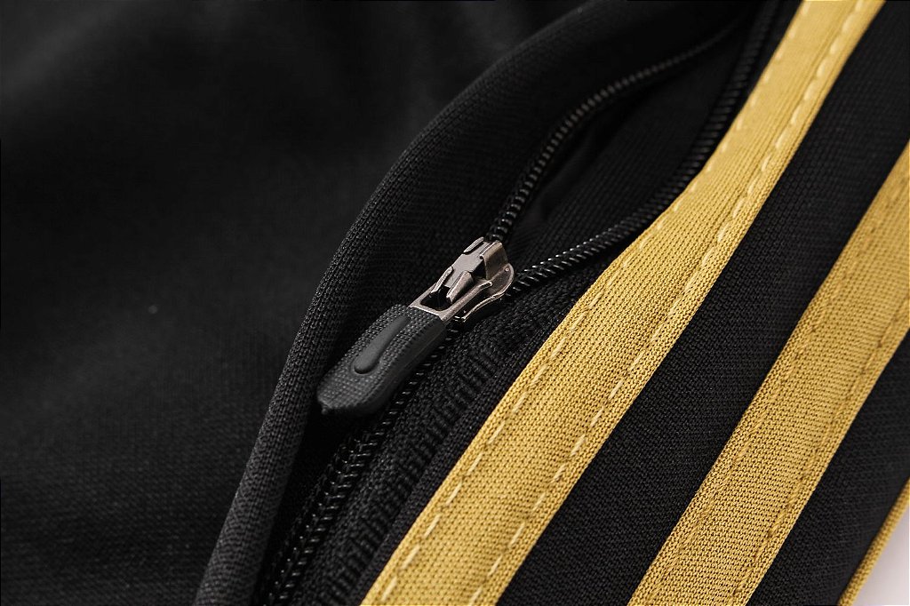 casaco e calça adidas