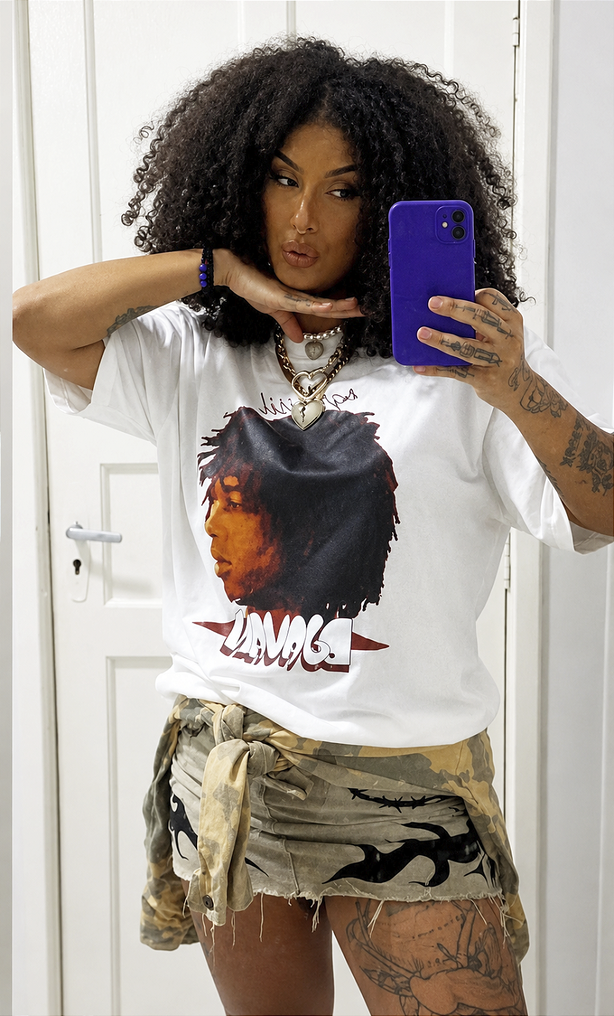 Detalhe do tecido estonado — Camiseta Djavan Agrafisil