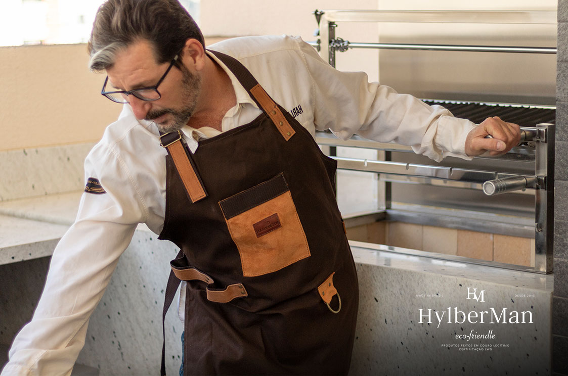 Guia de bolsos e ajustes no avental de couro: deixe tudo à mão enquanto trabalha