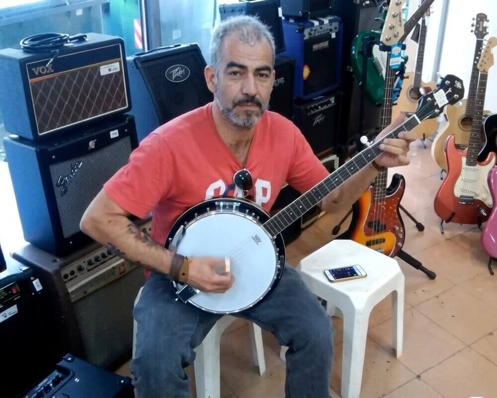 Visita do guitarrista e produtor musical Marcelo Modesto