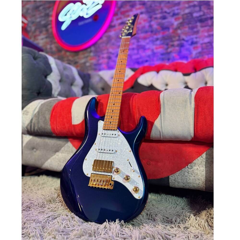 Guitarra Super Stratocaster Seizi Katana Ghost Chameleon HSS
