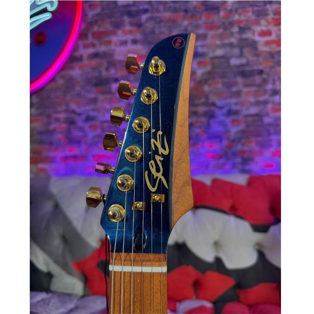 Guitarra Super Stratocaster Seizi Katana Ghost Chameleon HSS