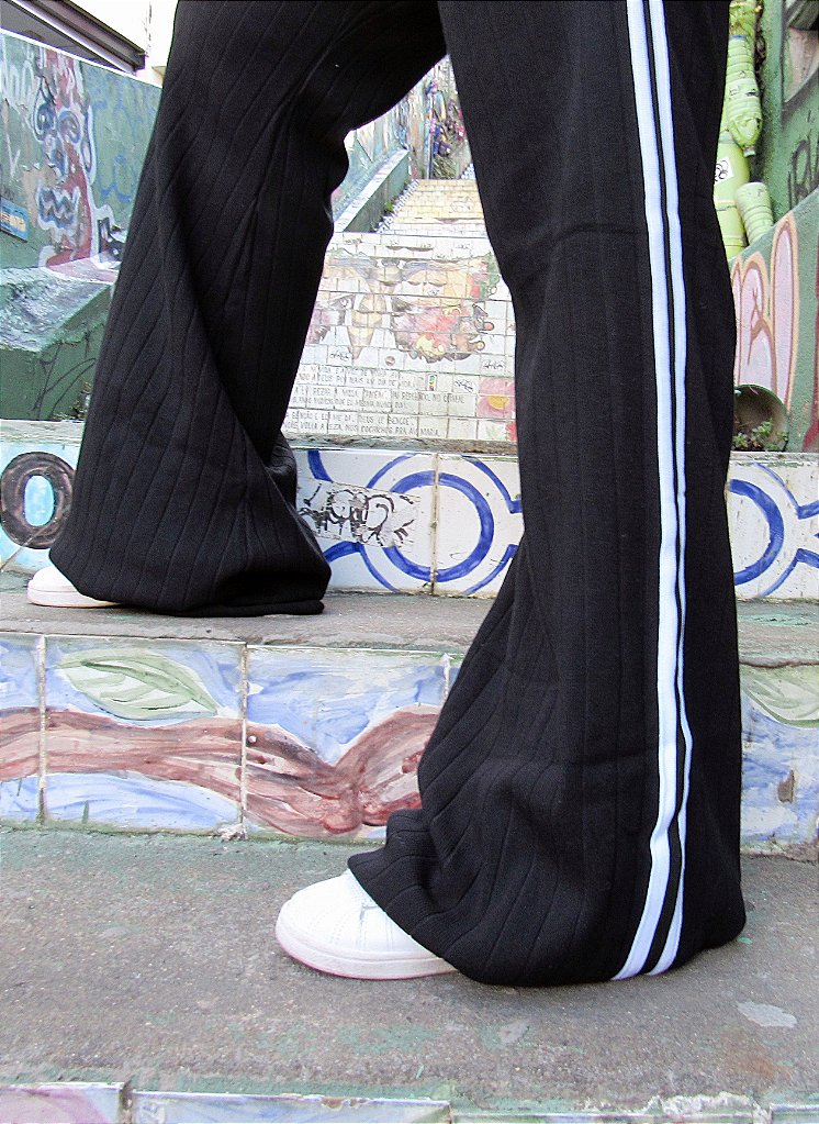 calça canelada com listra