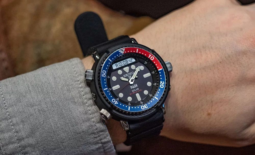 Seiko Prospex SNJ027 Solar Diver 200M – Estilo e Robustez
