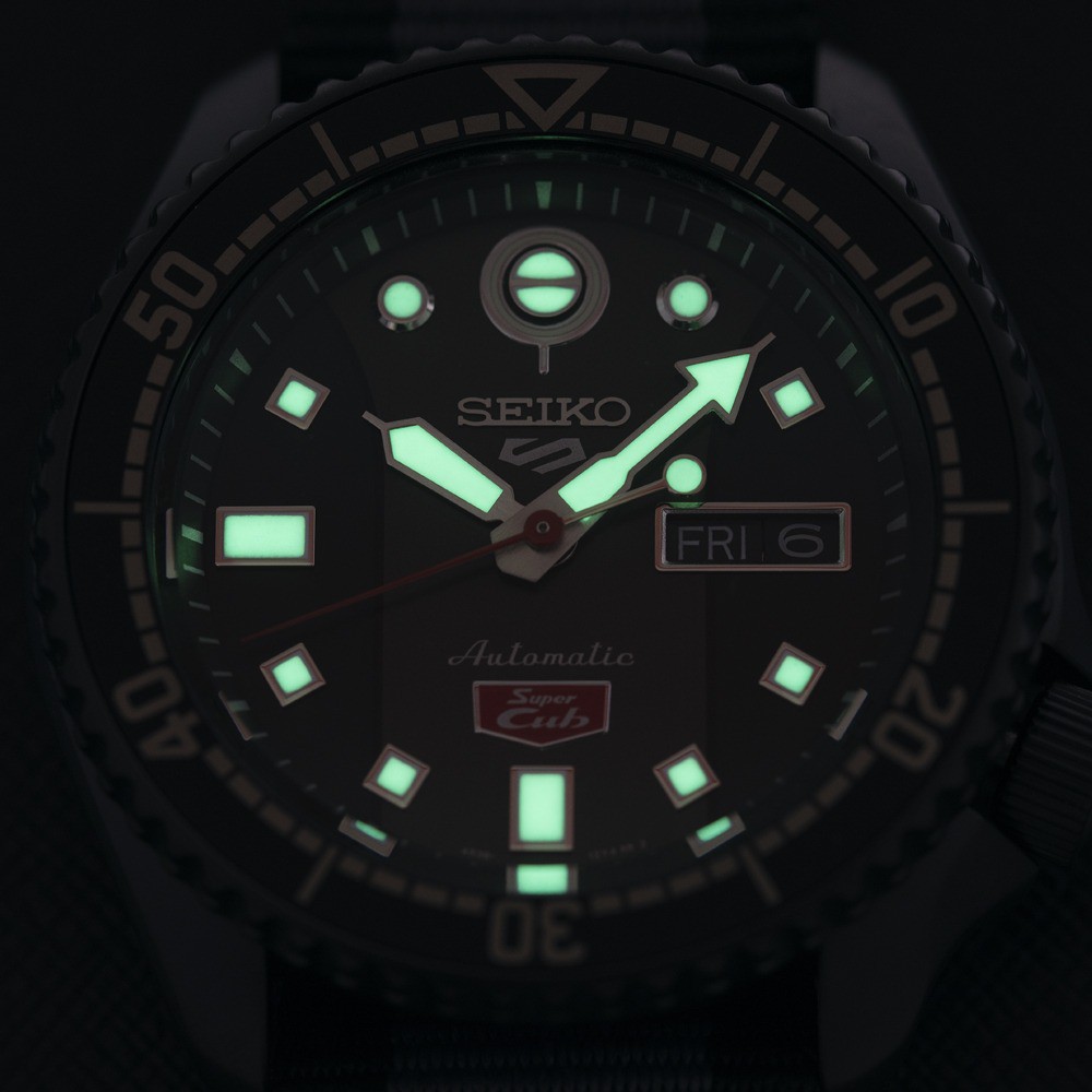 Relógio Seiko 5 Sports Honda Super Cub SRPJ75 Automático