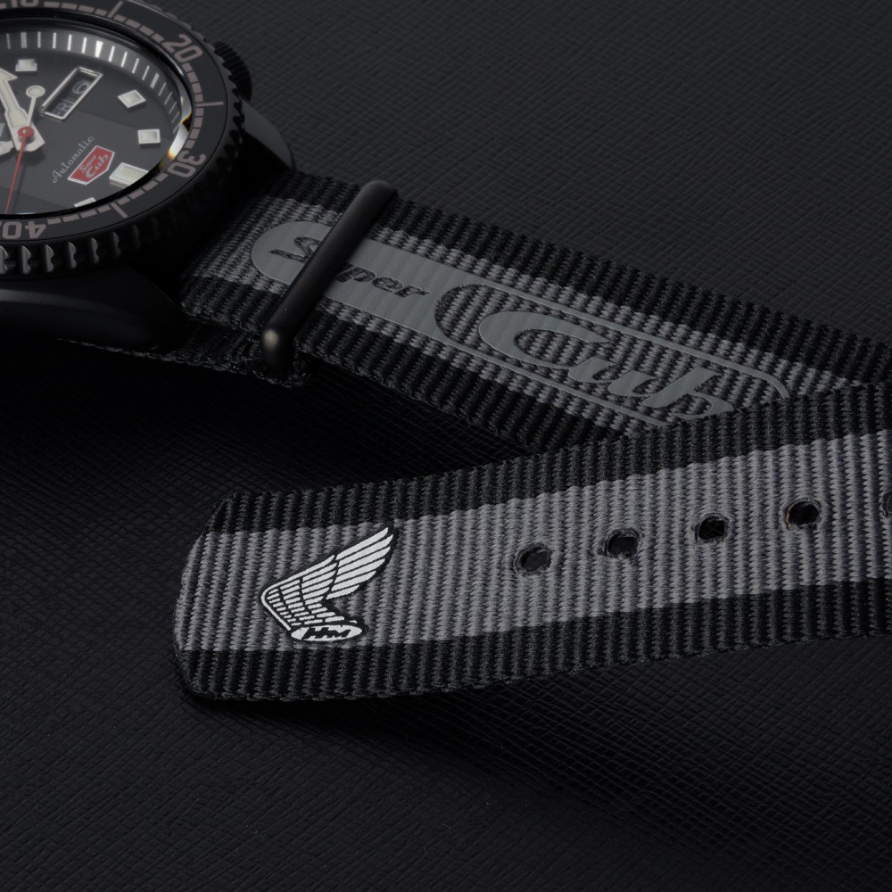 Relógio Seiko 5 Sports Honda Super Cub SRPJ75 Automático