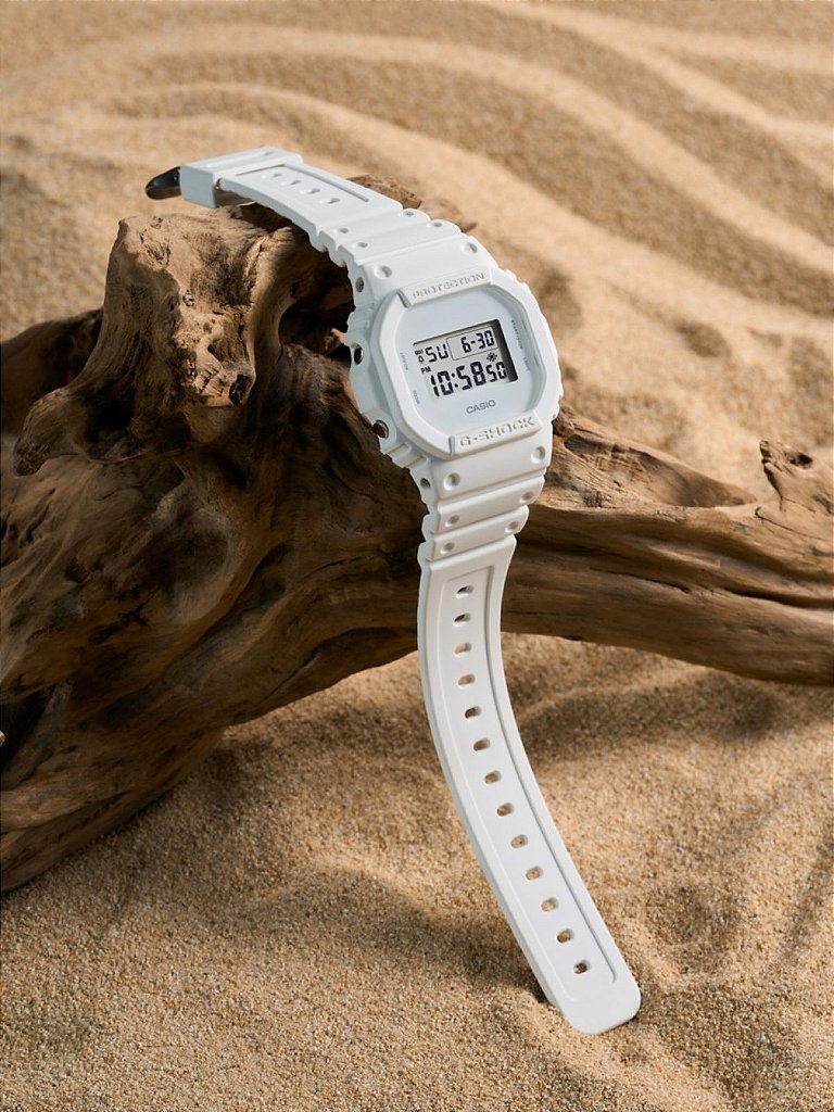 カシオ G-SHOCK 3229　DW-5600VT 白 Magazine Luiza | Pra você é Magalu!