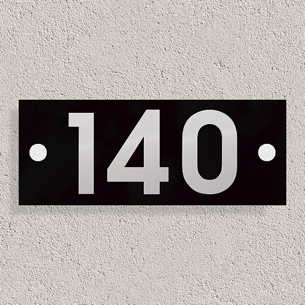 Placa de Acrílico Residencial com 3 Números de Inox