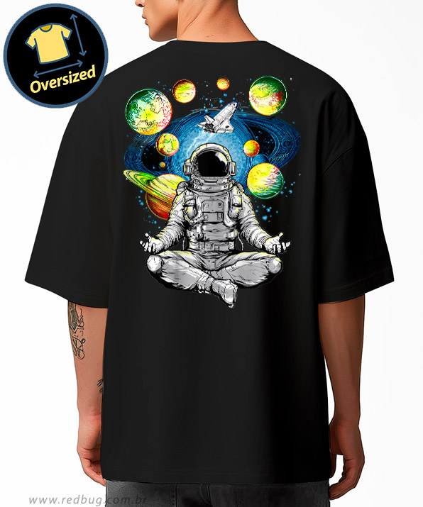 Camiseta Oversized Universo em Equilíbrio