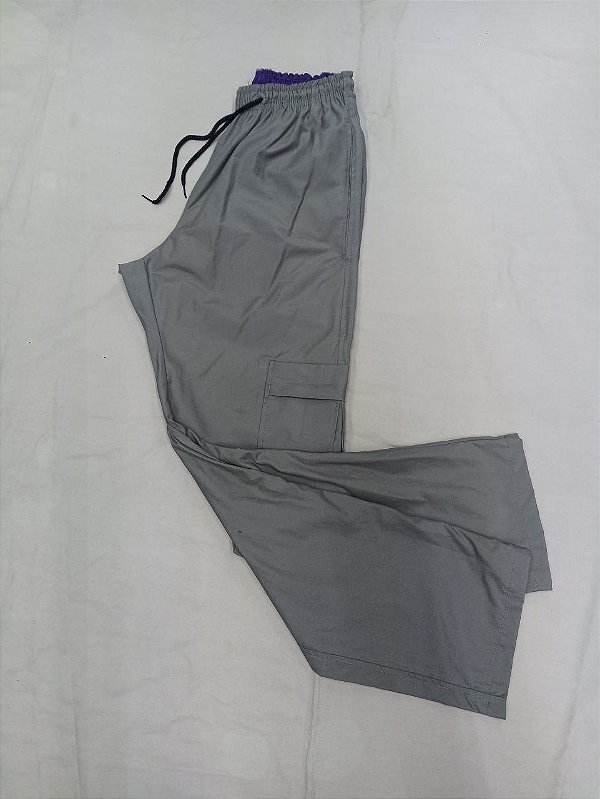 Calça cargo caqui com elástico na cintura
