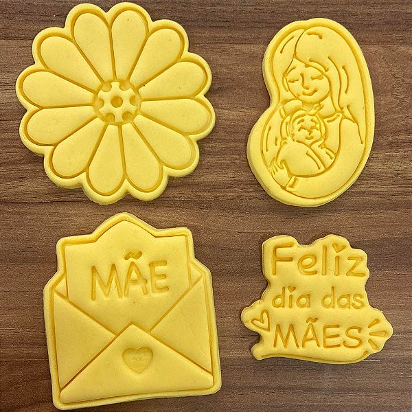Kit 4 Cortadores Dia das Mães Flo Carta Mamãe