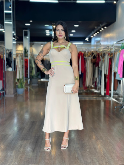 VESTIDO DECOTE LACO
