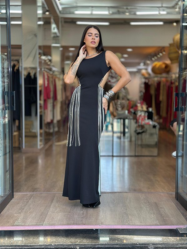 VESTIDO LONGO COM CORRENTES